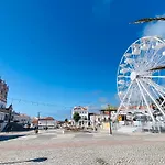 Spray Sitio In Nazare, European Style *