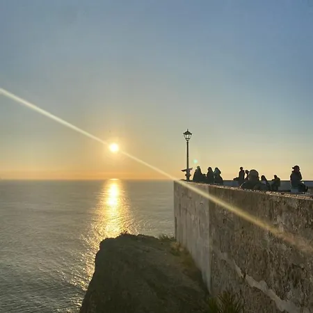Spray Sitio In Nazare, European Style
