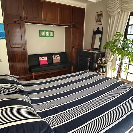 Spray Sitio In Nazare, European Style