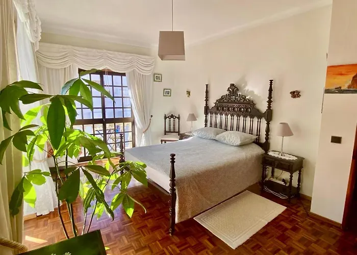 Spray Sitio In Nazare, European Style * Nazaré